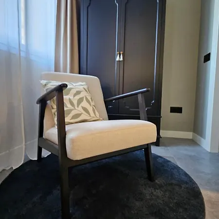 Casa *